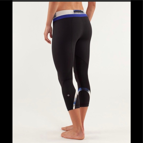 Lululemon Run: Inspire Crop II Black Milky Way Multi Print Pigment Blue Size 12 - Picture 2 of 11